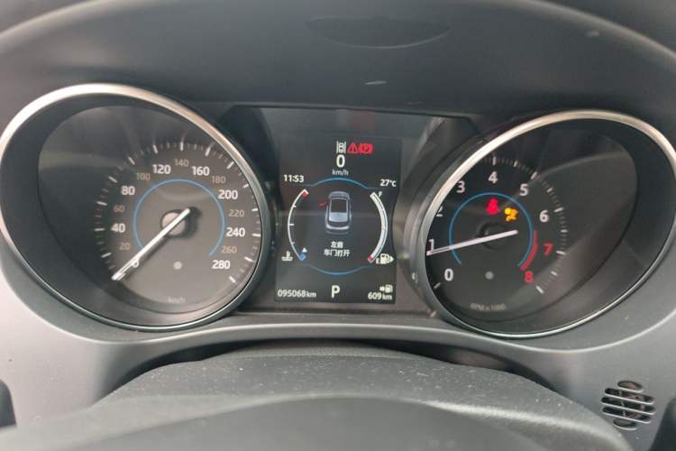 Used Jaguar F-PACE 2016 2.0T Two-Wheel Drive Urban Luxury Edition Instrument Cluster