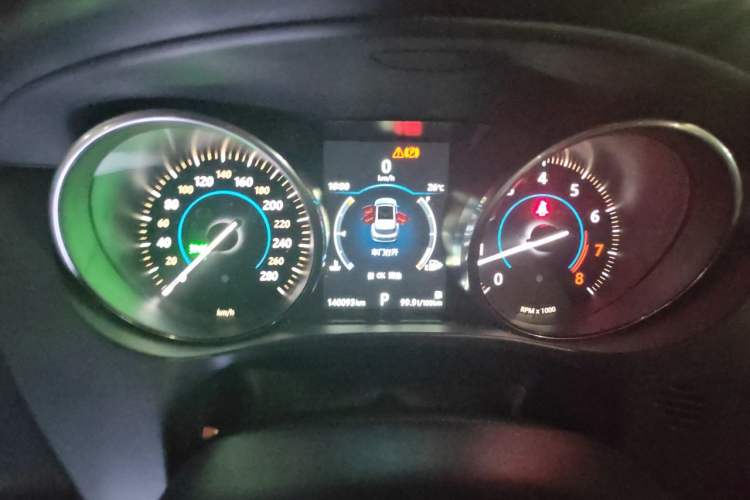 Used Jaguar F-PACE 2016 2.0T Two-Wheel Drive Urban Luxury Edition Instrument Cluster
