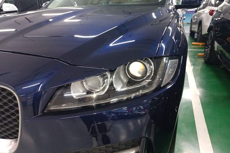 Used Jaguar F-PACE 2016 2.0T Two-Wheel-Drive R-Sport Sport Edition Left Front Headlight