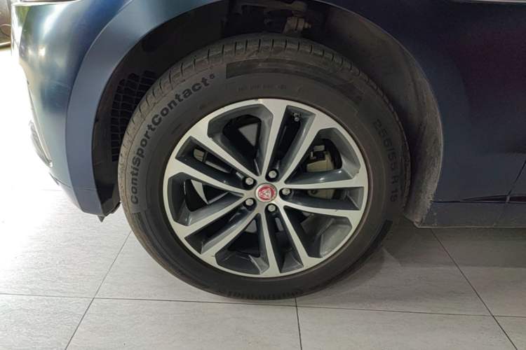 Used Jaguar F-PACE 2016 3.0 SC Four-Wheel Drive R-Sport Sport Edition Left Front Wheel Hub