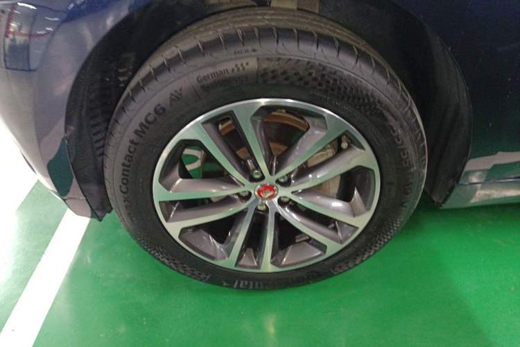 Used Jaguar F-PACE 2016 2.0T Two-Wheel-Drive R-Sport Sport Edition Left Front Wheel Hub