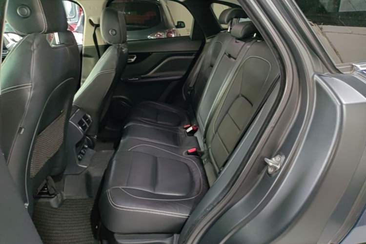 Used Jaguar F-PACE 2016 3.0 SC Four-Wheel Drive R-Sport Sport Edition Left Rear Seat
