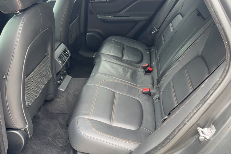 Used Jaguar F-PACE 2016 2.0T Two-Wheel Drive Urban Luxury Edition Left Rear Seat