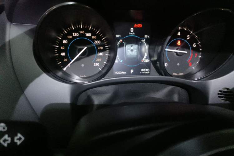 Used Jaguar F-PACE 2016 3.0 SC Four-Wheel Drive R-Sport Sport Edition Odometer Close Up