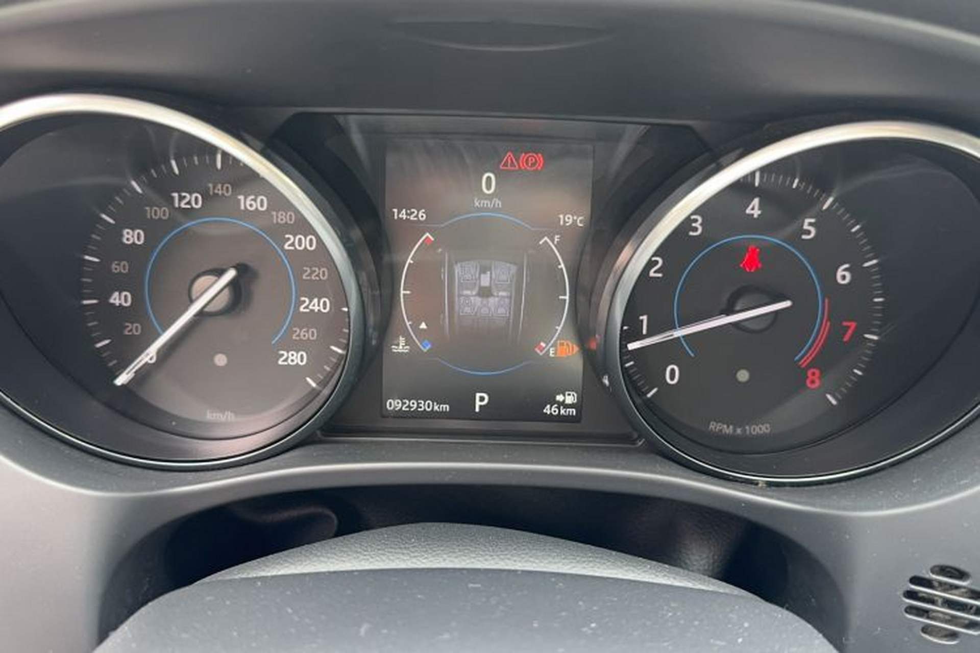 Used Jaguar F-PACE 2016 2.0T Two-Wheel Drive Urban Luxury Edition Odometer Close Up