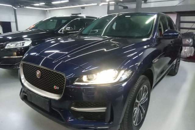 Used Jaguar F-PACE 2016 2.0T Two-Wheel-Drive R-Sport Sport Edition