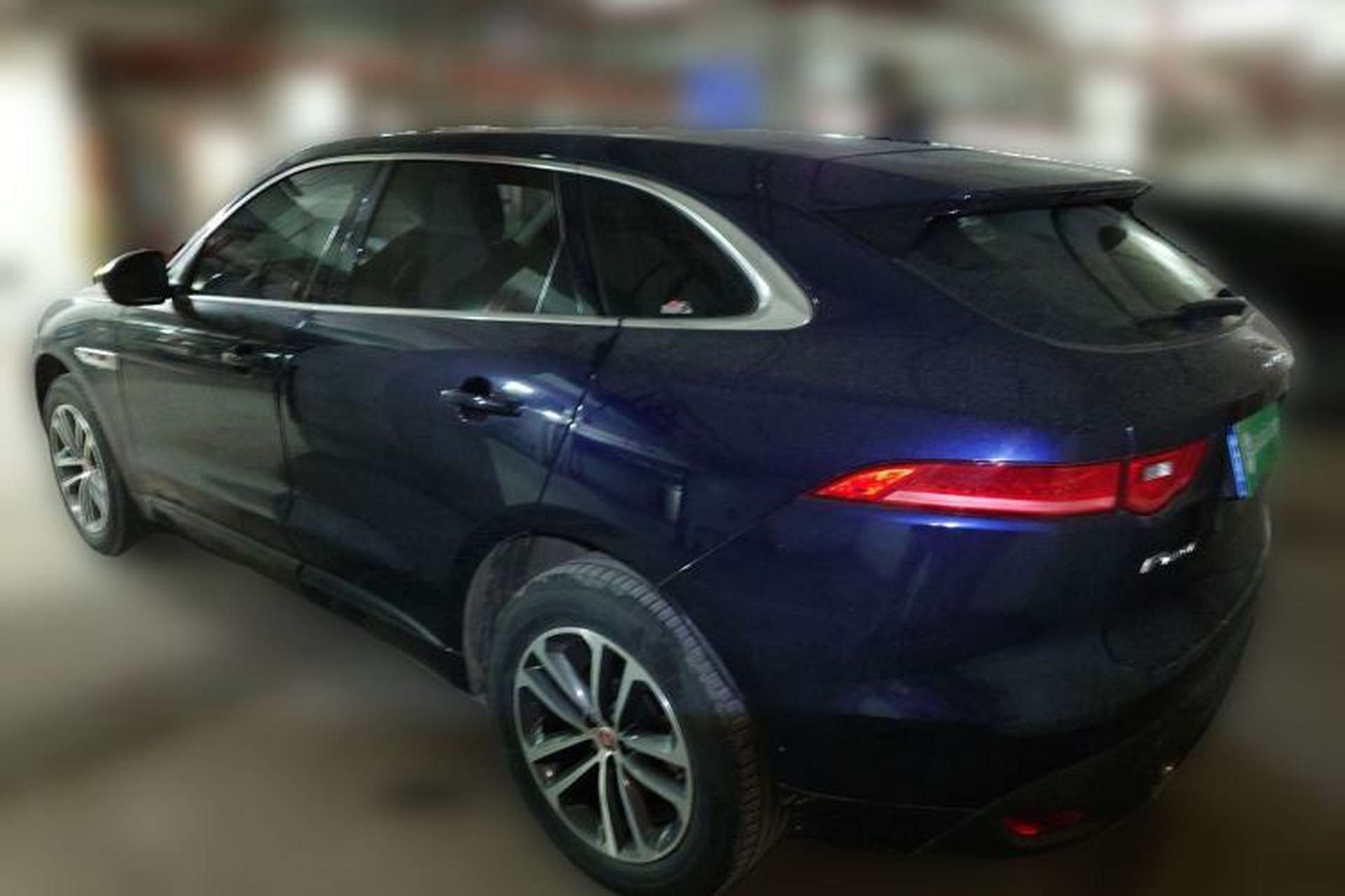 Used Jaguar F-PACE 2016 2.0T Two-Wheel-Drive R-Sport Sport Edition Rear Left 45 Deg