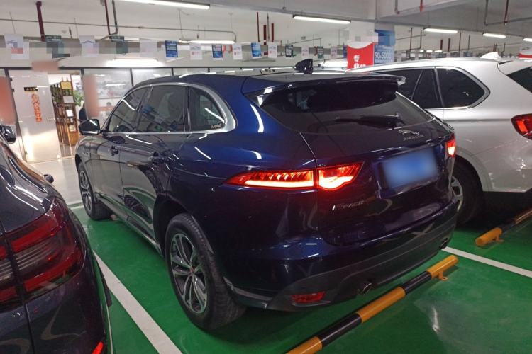 Used Jaguar F-PACE 2016 2.0T Two-Wheel-Drive R-Sport Sport Edition Rear Left 45 Deg
