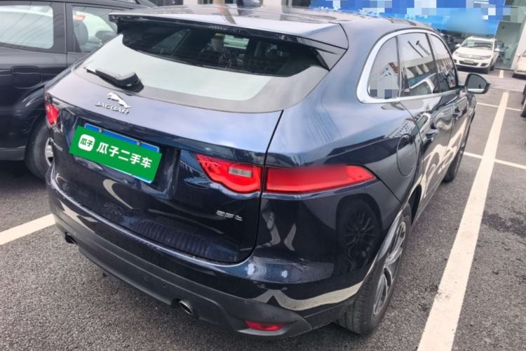Used Jaguar F-PACE 2016 2.0T Two-Wheel-Drive R-Sport Sport Edition Rear Right 45 Deg