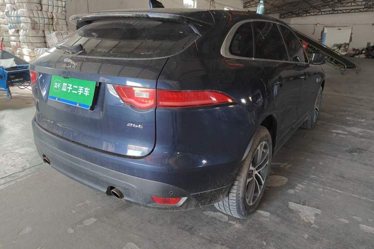 Used Jaguar F-PACE 2016 2.0T Two-Wheel-Drive R-Sport Sport Edition Rear Right 45 Deg