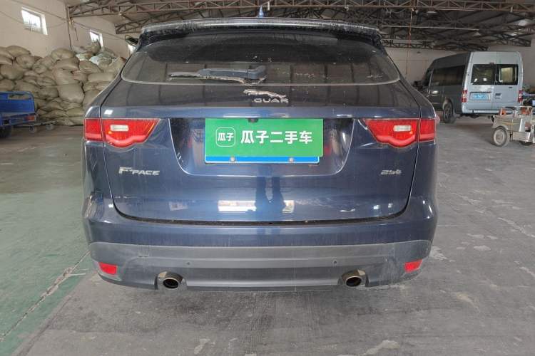 Used Jaguar F-PACE 2016 2.0T Two-Wheel-Drive R-Sport Sport Edition Rear