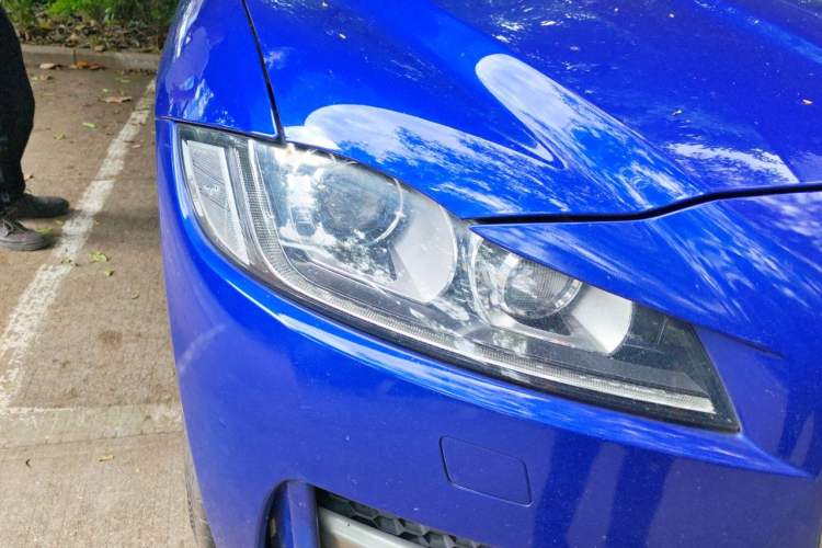 Used Jaguar F-PACE 2016 3.0 SC Four-Wheel Drive R-Sport Sport Edition Right Front Headlight
