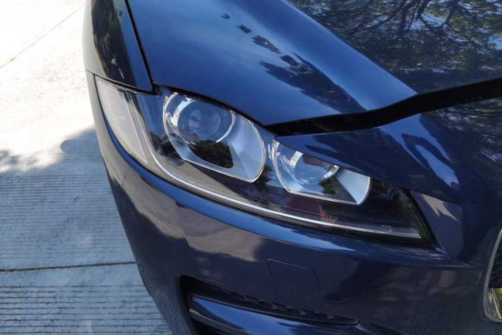 Used Jaguar F-PACE 2016 2.0T Two-Wheel-Drive R-Sport Sport Edition Right Front Headlight