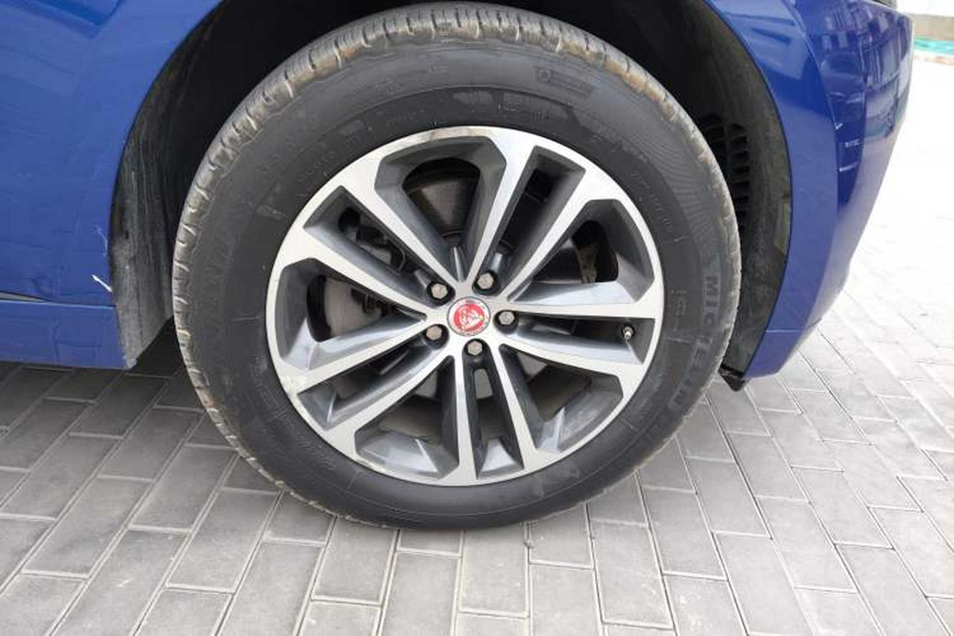 Used Jaguar F-PACE 2016 3.0 SC Four-Wheel Drive R-Sport Sport Edition Right Front Wheel Hub