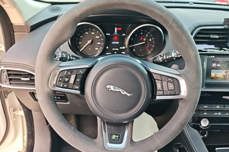 Used Jaguar F-PACE 2016 3.0 SC Four-Wheel Drive R-Sport Sport Edition Steering Wheel