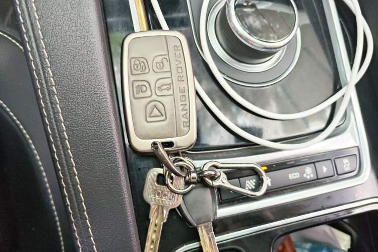 Used Jaguar F-PACE 2016 3.0 SC Four-Wheel Drive R-Sport Sport Edition Vehicle Key