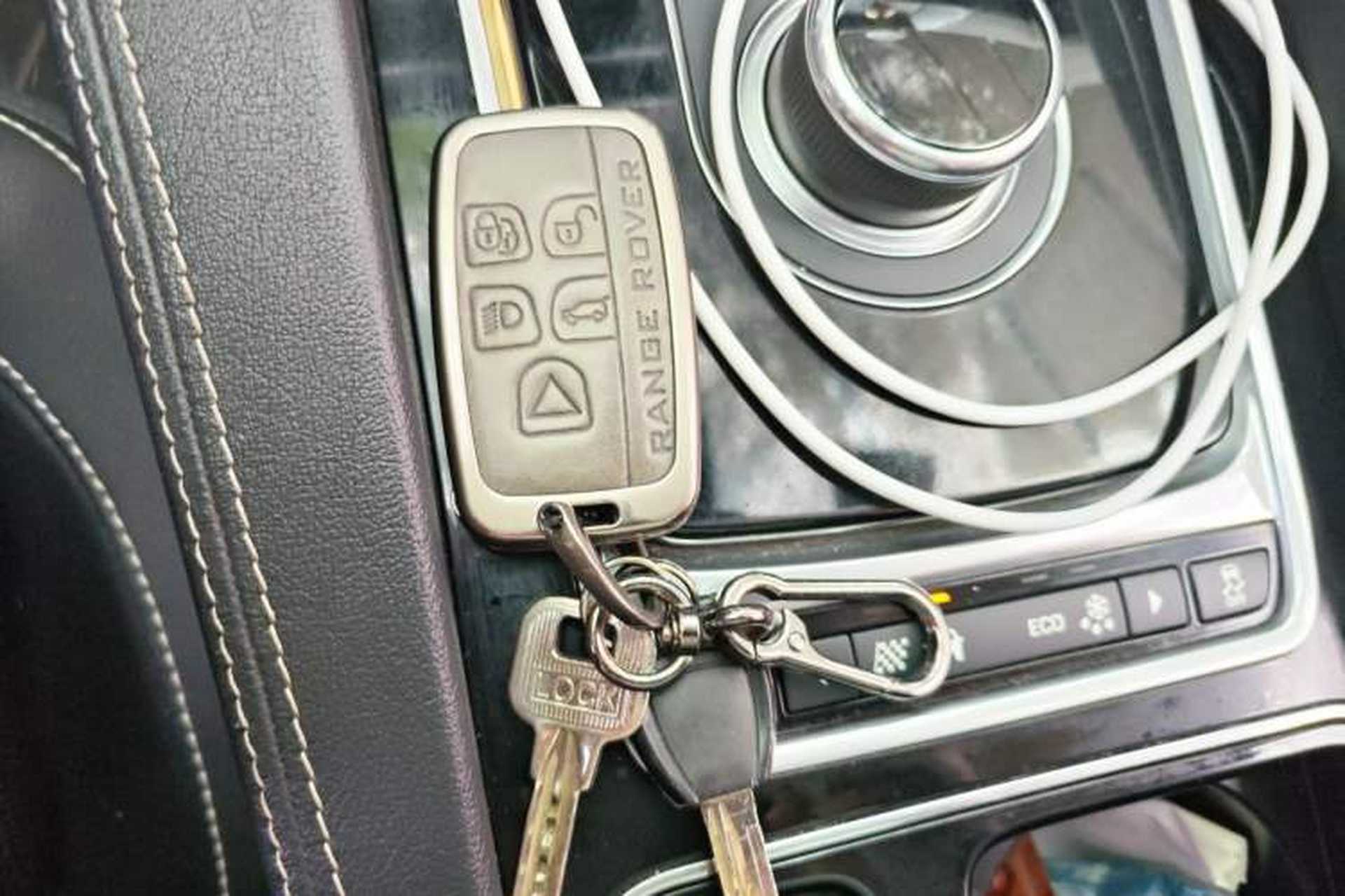 Used Jaguar F-PACE 2016 3.0 SC Four-Wheel Drive R-Sport Sport Edition Vehicle Key