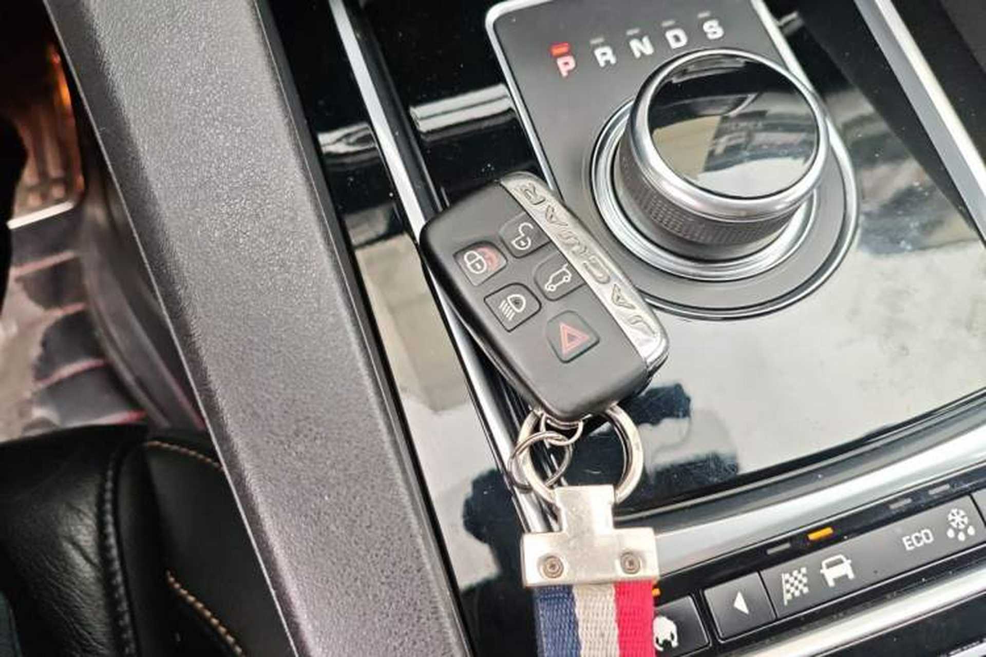 Used Jaguar F-PACE 2016 2.0T Two-Wheel Drive Urban Luxury Edition Vehicle Key