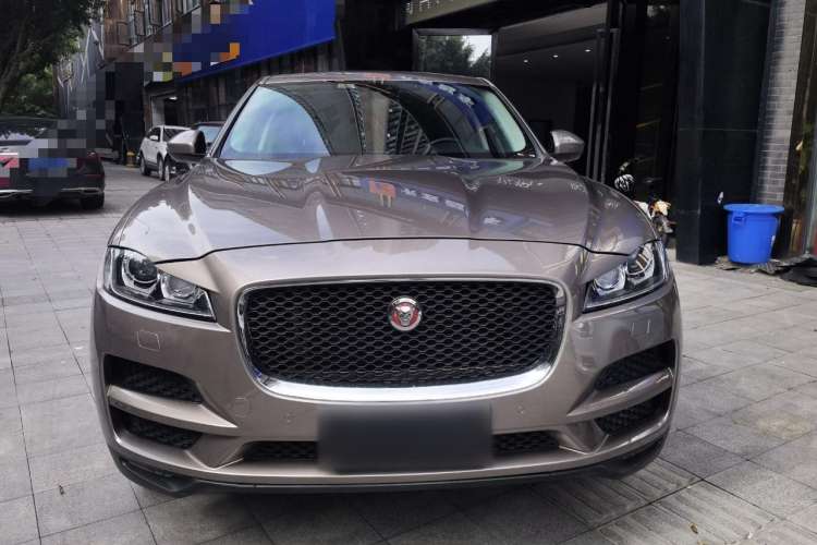 Used Jaguar F-PACE 2016 2.0T Two-Wheel Drive Urban Luxury Edition Front