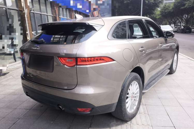 Used Jaguar F-PACE 2016 2.0T Two-Wheel Drive Urban Luxury Edition Rear Right 45 Deg