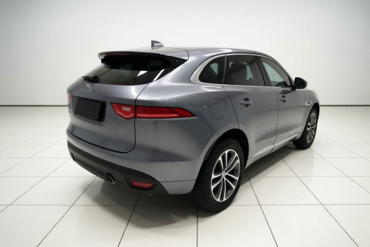 Used Jaguar F-PACE 2016 2.0T Two-Wheel-Drive R-Sport Sport Edition Rear Right 45 Deg