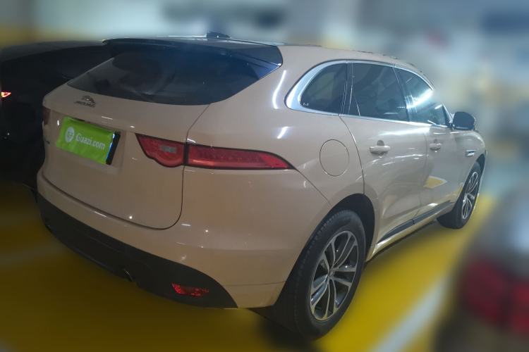 Used Jaguar F-PACE 2016 2.0T Two-Wheel-Drive R-Sport Sport Edition Rear Right 45 Deg