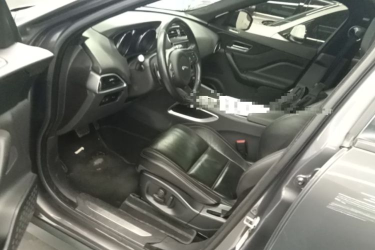 Used Jaguar F-PACE 2016 2.0T Two-Wheel Drive Urban Luxury Edition Driver Seat