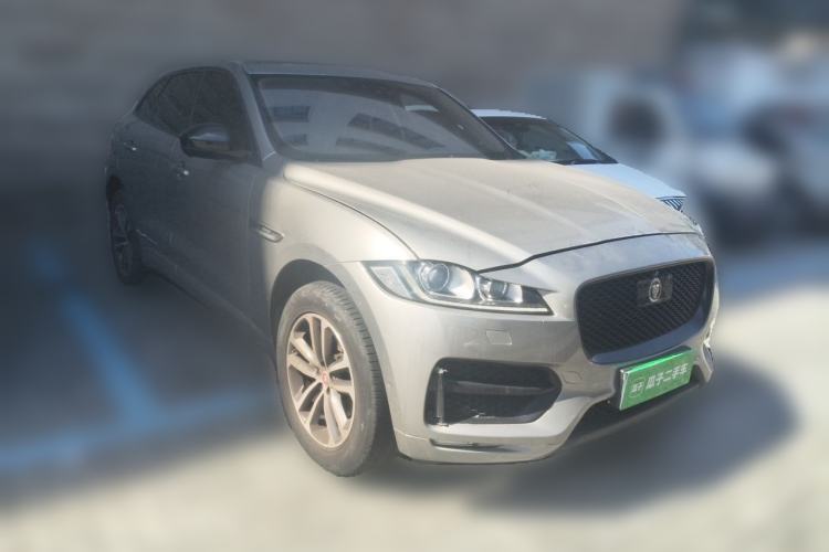 Used Jaguar F-PACE 2016 2.0T Two-Wheel-Drive R-Sport Sport Edition Front Right 45 Deg