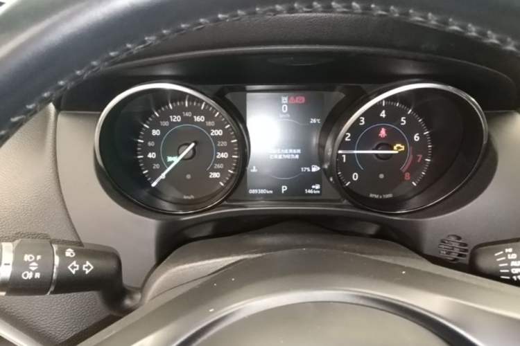 Used Jaguar F-PACE 2016 2.0T Two-Wheel Drive Urban Luxury Edition Instrument Cluster