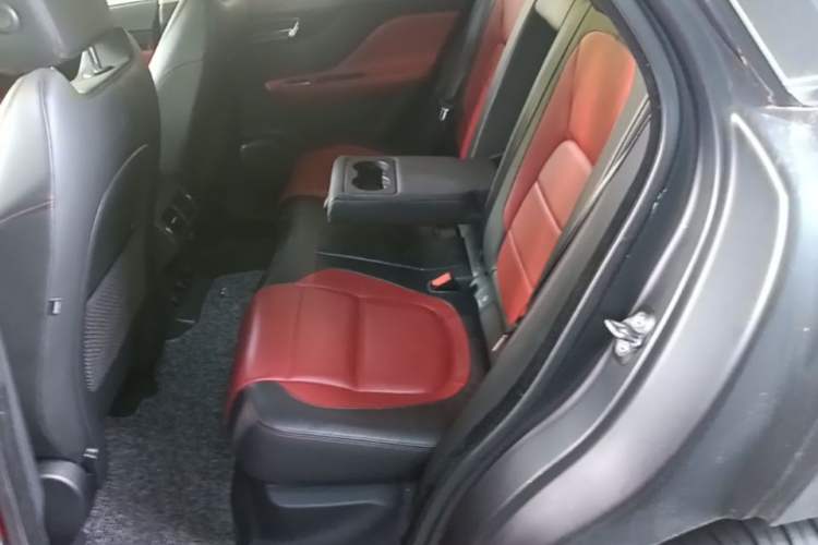 Used Jaguar F-PACE 2016 3.0 SC Four-Wheel Drive R-Sport Sport Edition Left Rear Seat
