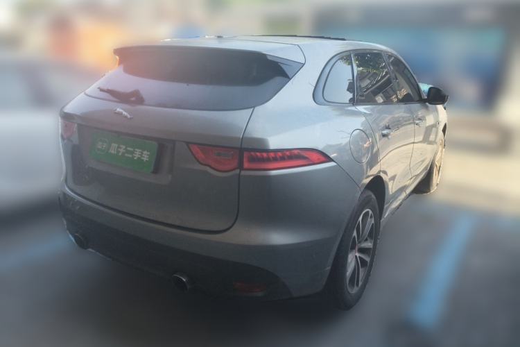 Used Jaguar F-PACE 2016 2.0T Two-Wheel-Drive R-Sport Sport Edition Rear Right 45 Deg