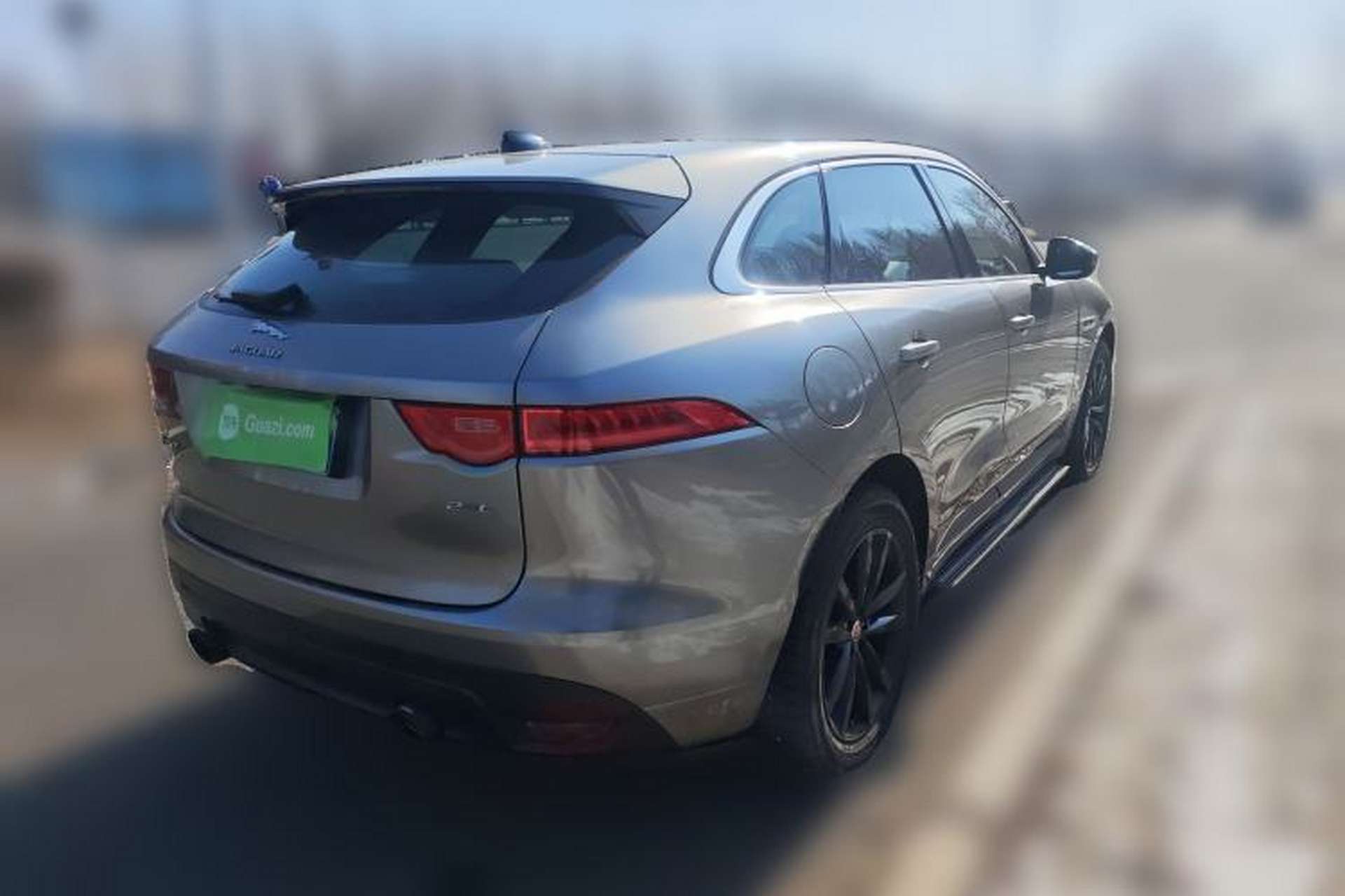 Used Jaguar F-PACE 2016 2.0T Two-Wheel-Drive R-Sport Sport Edition Rear Right 45 Deg