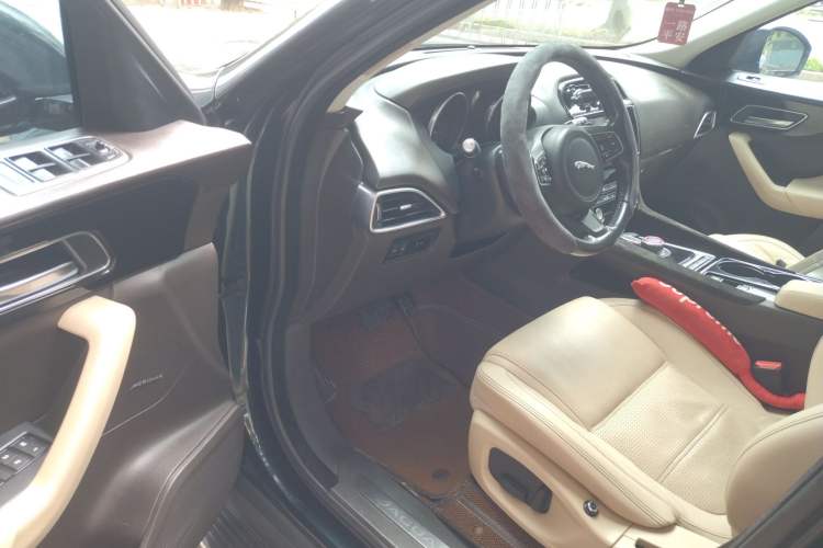 Used Jaguar F-PACE 2016 2.0T Two-Wheel Drive Urban Luxury Edition Driver Seat