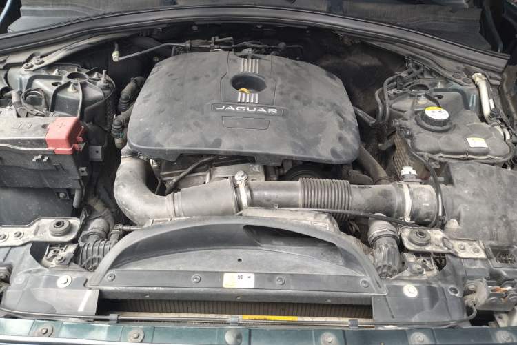 Used Jaguar F-PACE 2016 2.0T Two-Wheel Drive Urban Luxury Edition Engine Bay