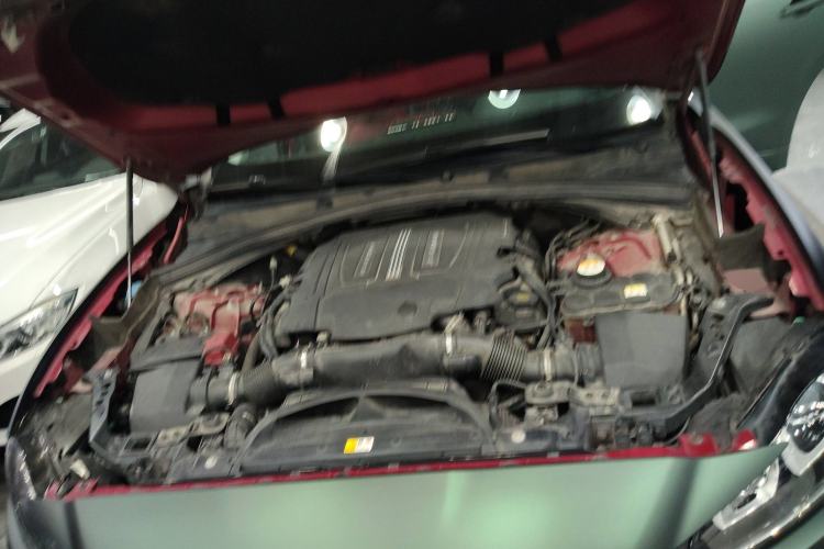 Used Jaguar F-PACE 2016 3.0 SC Four-Wheel Drive R-Sport Sport Edition Engine Bay