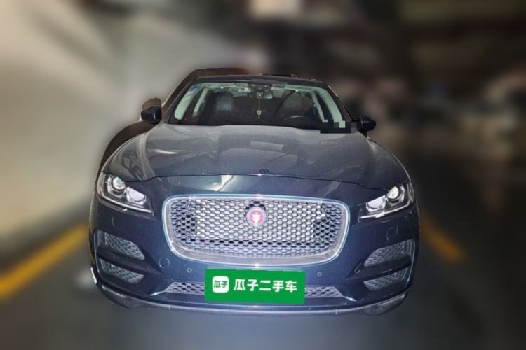 Used Jaguar F-PACE 2016 2.0T Two-Wheel Drive Urban Luxury Edition Front