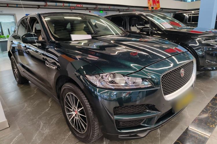 Used Jaguar F-PACE 2016 2.0T Two-Wheel Drive Urban Luxury Edition Front Right 45 Deg
