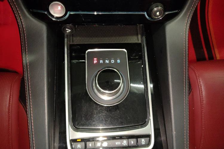 Used Jaguar F-PACE 2016 3.0 SC Four-Wheel Drive R-Sport Sport Edition Gear Lever