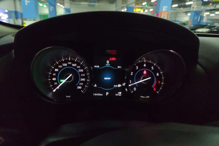 Used Jaguar F-PACE 2016 2.0T Two-Wheel Drive Urban Luxury Edition Instrument Cluster