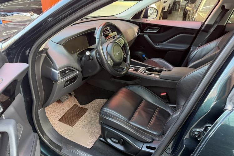 Used Jaguar F-PACE 2016 2.0T Two-Wheel-Drive R-Sport Sport Edition Interior 1