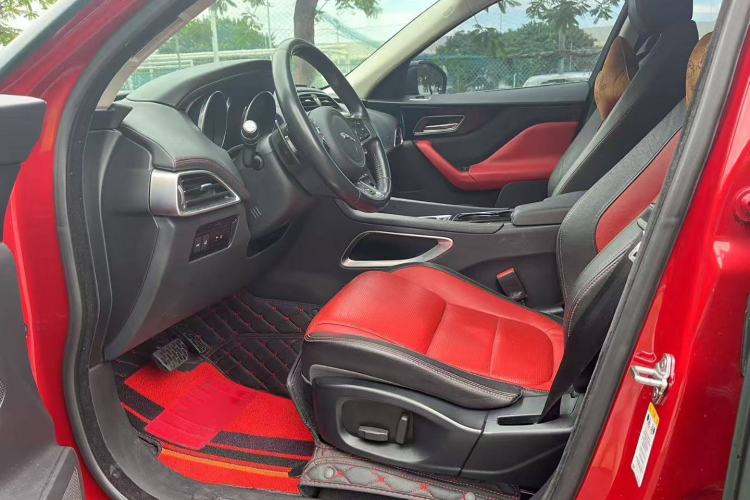 Used Jaguar F-PACE 2016 3.0 SC Four-Wheel Drive R-Sport Sport Edition Interior 2