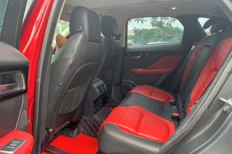 Used Jaguar F-PACE 2016 3.0 SC Four-Wheel Drive R-Sport Sport Edition Interior 4