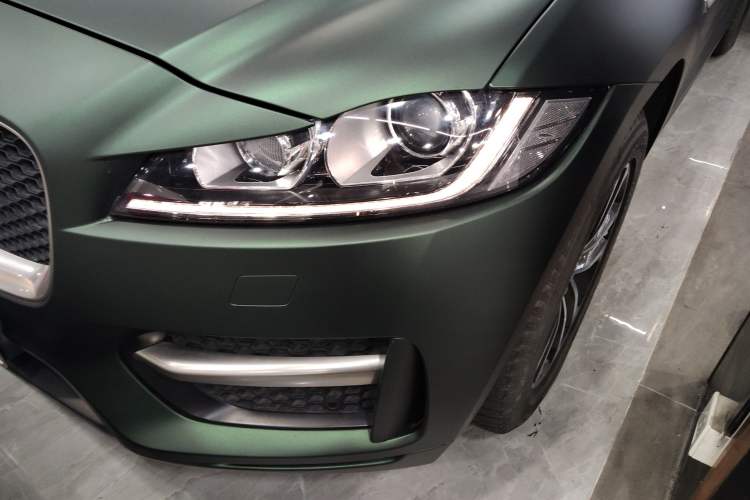 Used Jaguar F-PACE 2016 3.0 SC Four-Wheel Drive R-Sport Sport Edition Left Front Headlight