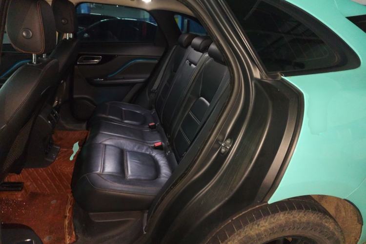 Used Jaguar F-PACE 2016 2.0T Two-Wheel Drive Urban Luxury Edition Left Rear Seat