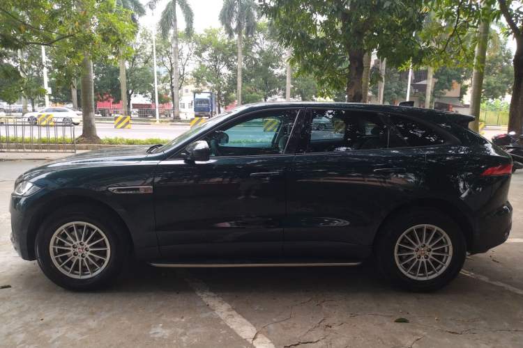 Used Jaguar F-PACE 2016 2.0T Two-Wheel Drive Urban Luxury Edition Left Side