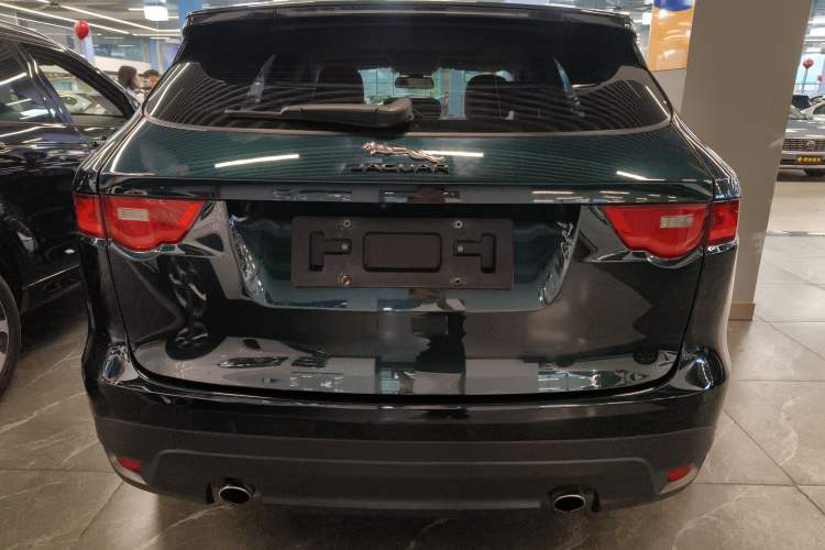 Used Jaguar F-PACE 2016 2.0T Two-Wheel Drive Urban Luxury Edition Rear