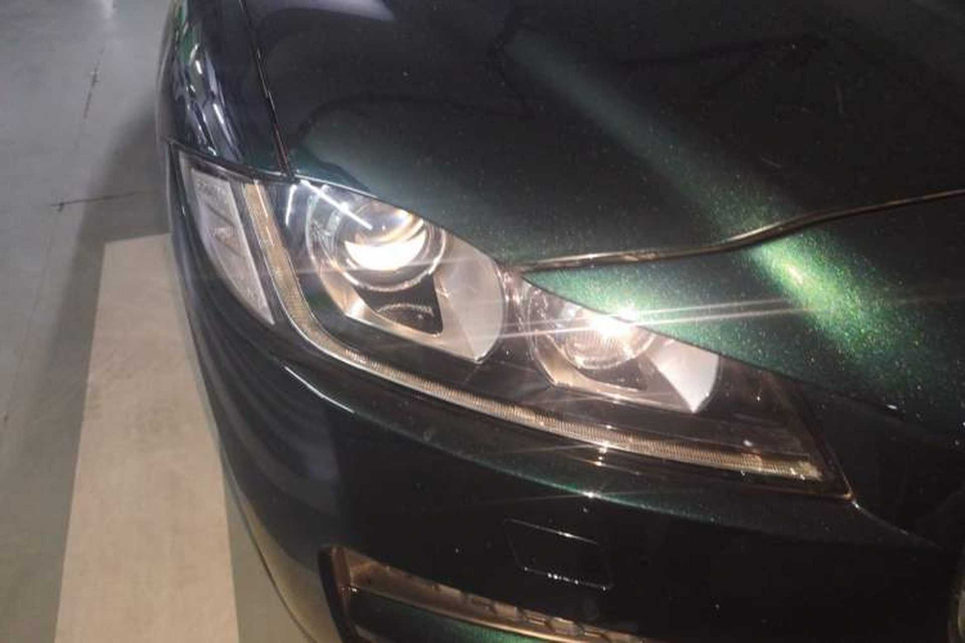 Used Jaguar F-PACE 2016 2.0T Two-Wheel Drive Urban Luxury Edition Right Front Headlight