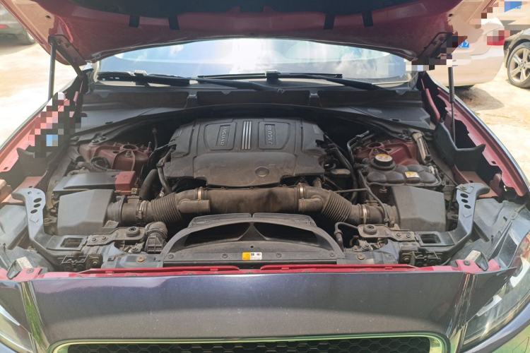 Used Jaguar F-PACE 2016 3.0 SC Four-Wheel Drive R-Sport Sport Edition Engine Bay