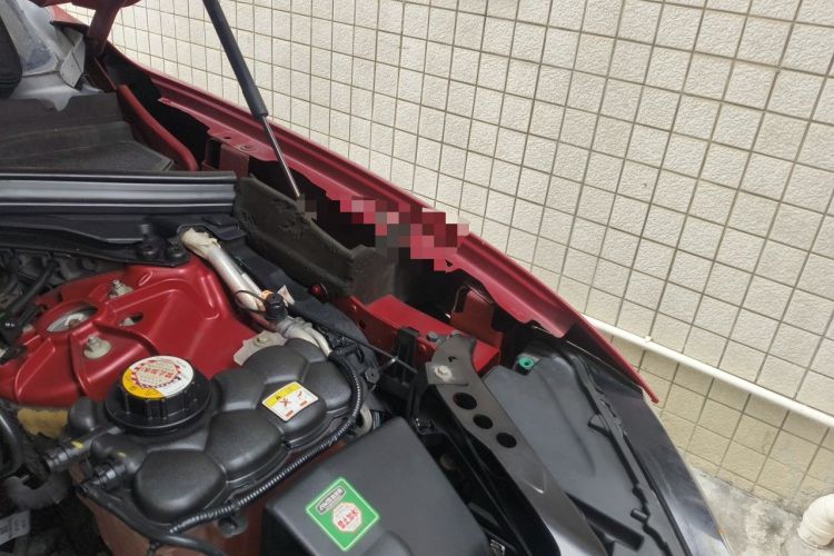 Used Jaguar F-PACE 2016 2.0T Two-Wheel Drive Urban Luxury Edition Engine Bay Left