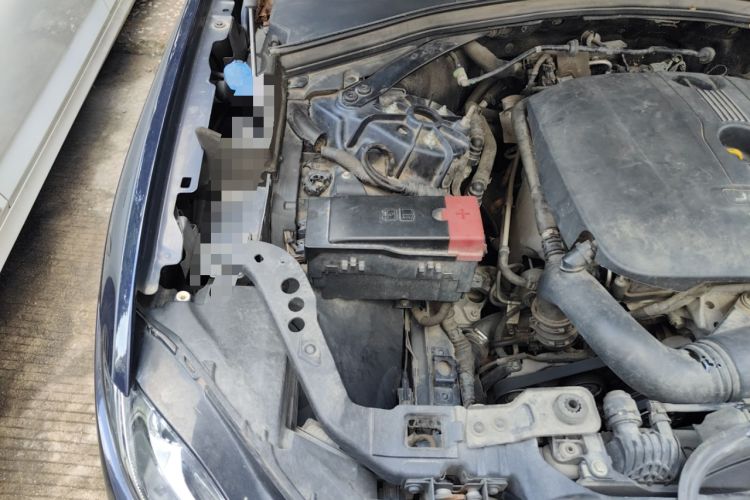 Used Jaguar F-PACE 2016 2.0T Two-Wheel Drive Urban Luxury Edition Engine Bay Right